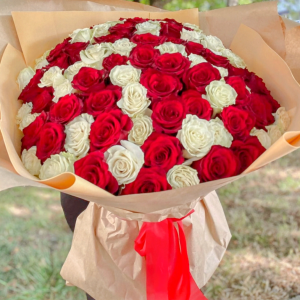 101 роза Эквадор